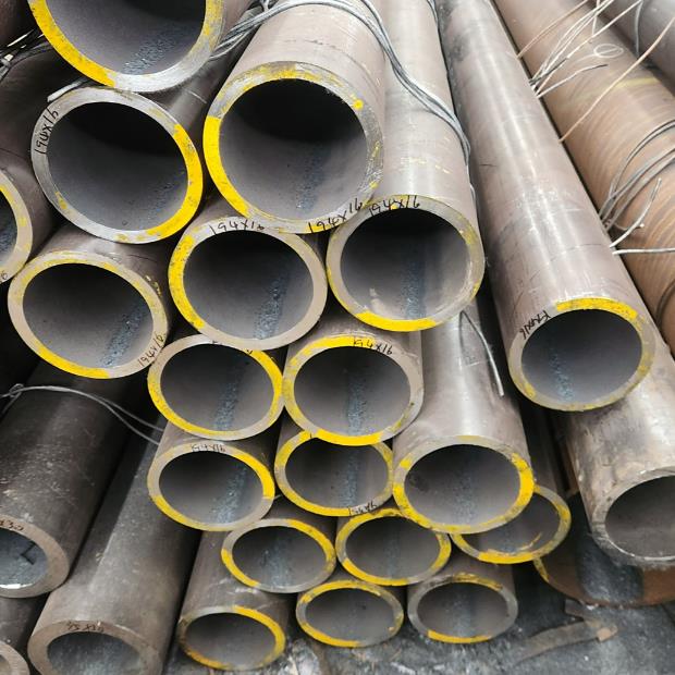 16個厚大口徑鋼管批發